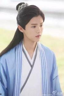 古装网红女博主吃瓜,揭秘宫廷秘闻，笑谈网红圈八卦